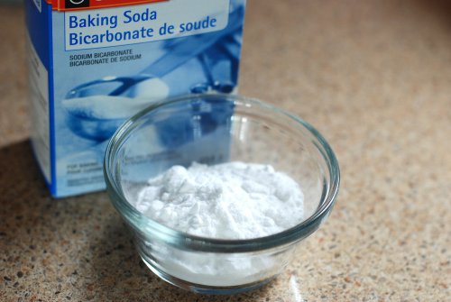 baking soda in glass bowl