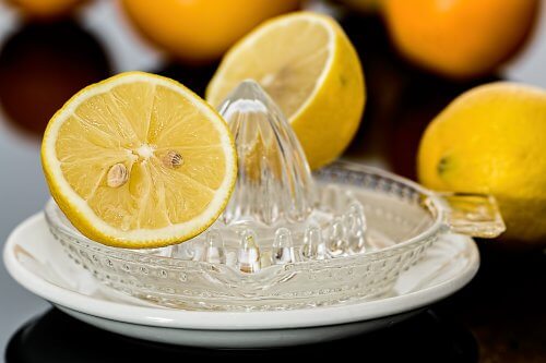 sliced lemon ready for squeeze